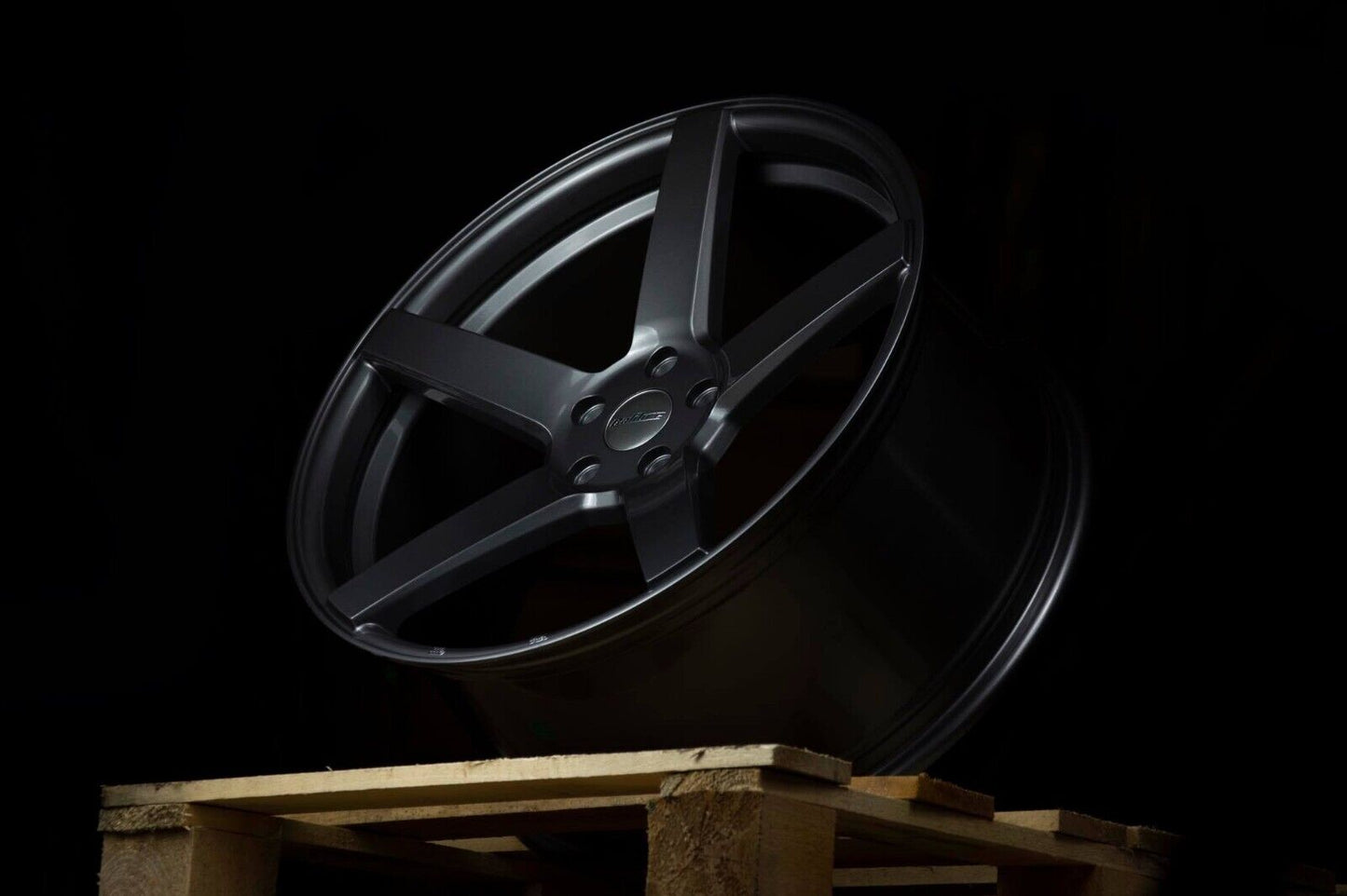 Calibre CC-Q 20" Alloy Wheels in Gun Metal for Audi