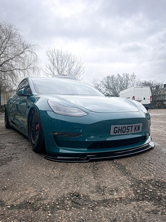 TRC Dark Ghost - Tesla Model 3 Front Splitter