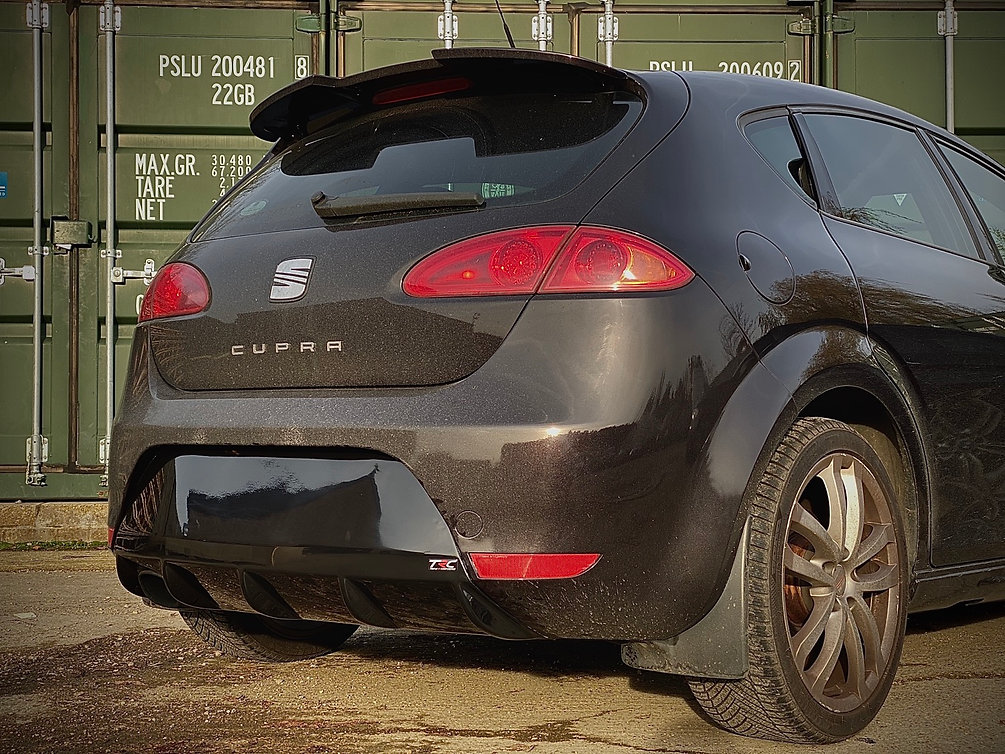 TRC SEAT Leon MK2 Cupra / FR Finned Diffuser