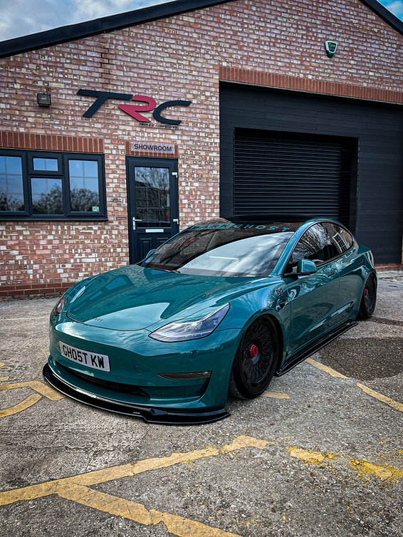 TRC Dark Ghost - Tesla Model 3 Front Splitter