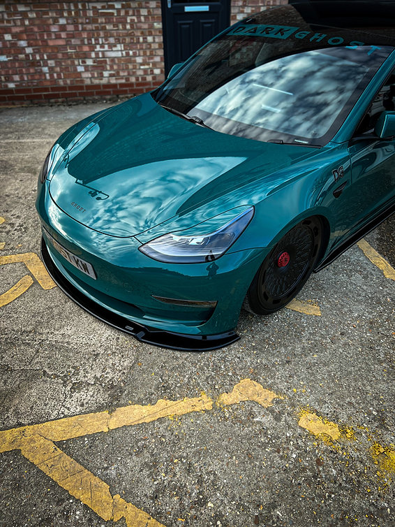 TRC Dark Ghost - Tesla Model 3 Front Splitter