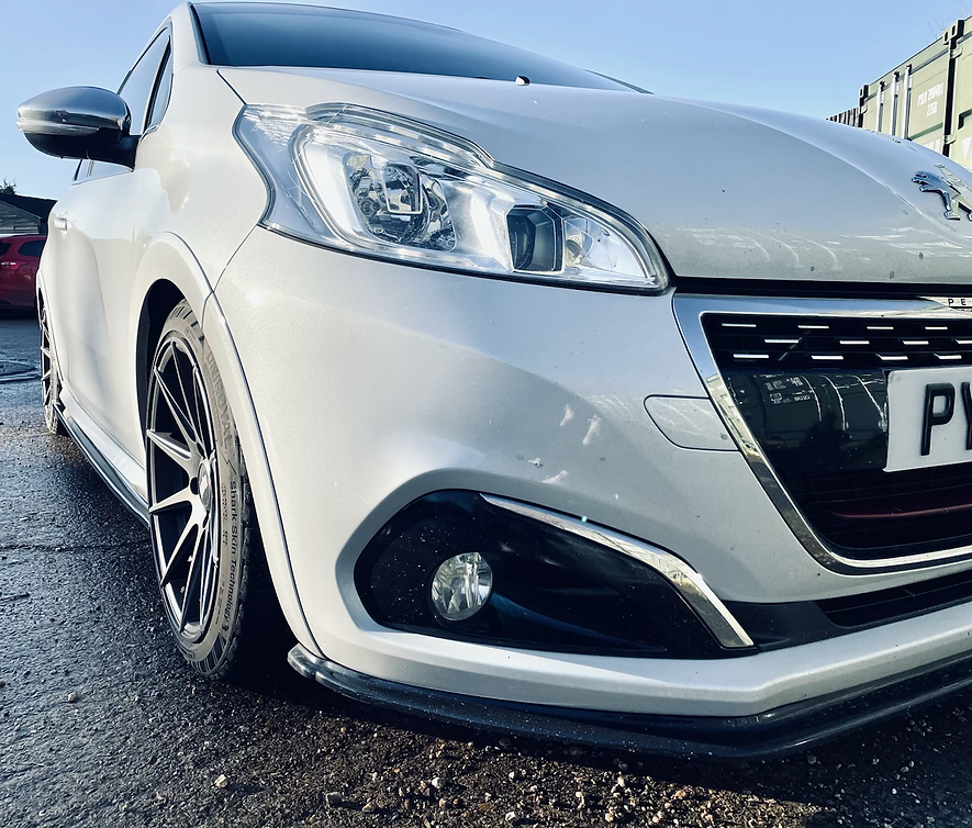 TRC Peugeot 208 GTI Side Skirt Splitters